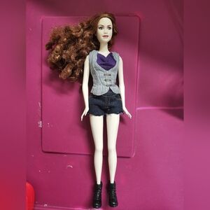 The Twilight Saga: Eclipse Victoria Doll Barbie Collector Pink Label